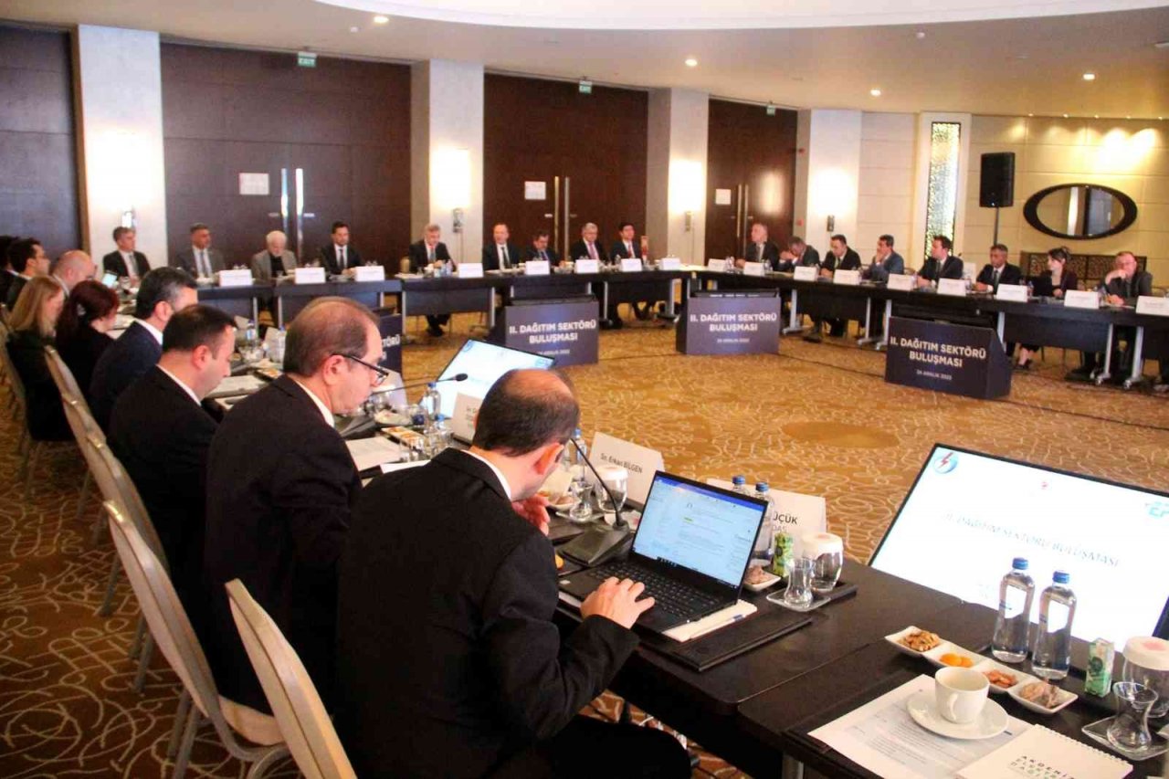 Elektrik dağıtım sektörü Antalya’da buluştu