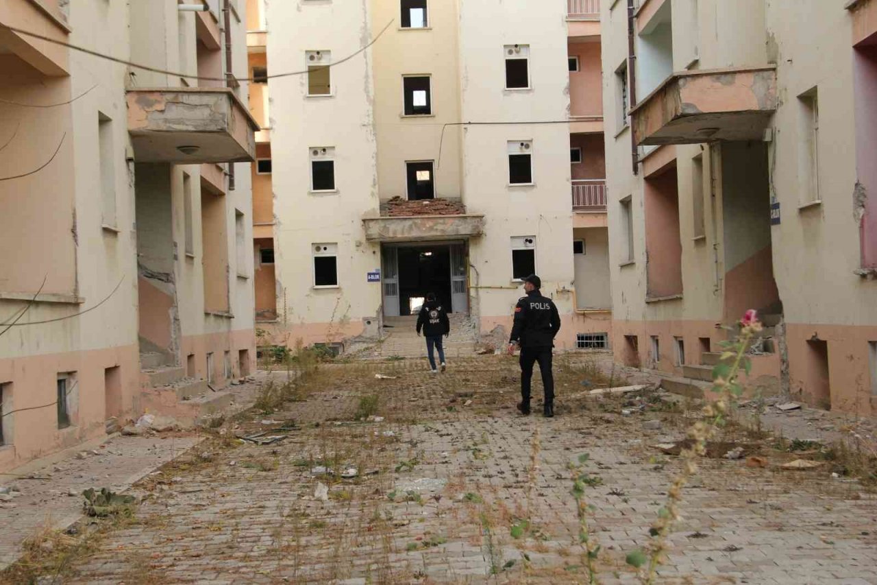 Uşak’ta aranan 45 şüpheli tutuklandı