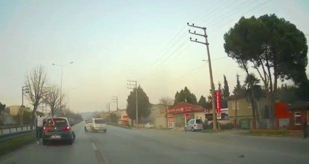 Bursa’da trafik kazaları kameralara yansıdı
