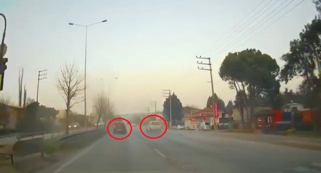 Bursa’da trafik kazaları kameralara yansıdı