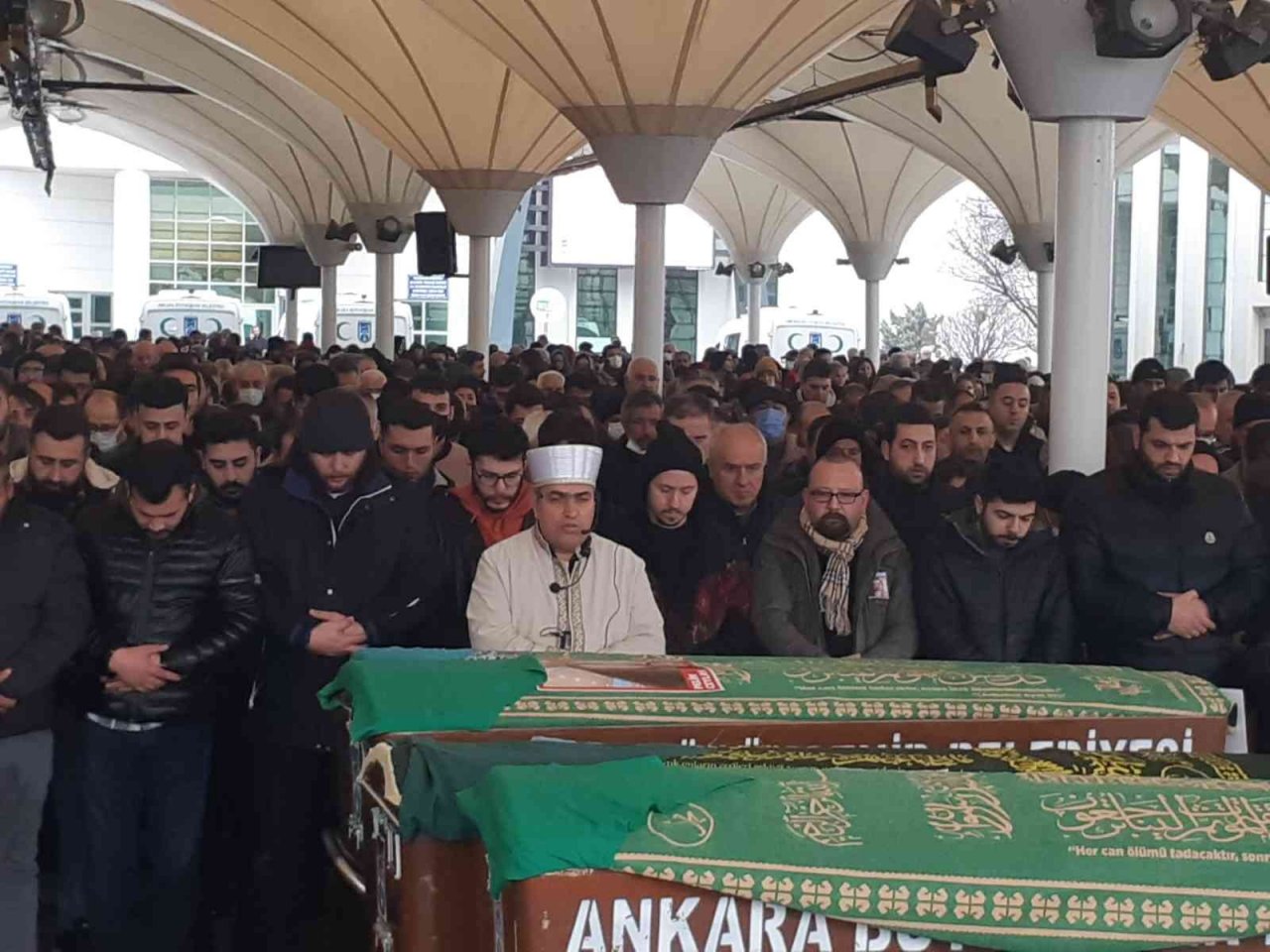 Ankara’da eski kocası tarafından öldürülen Pelin toprağa verildi