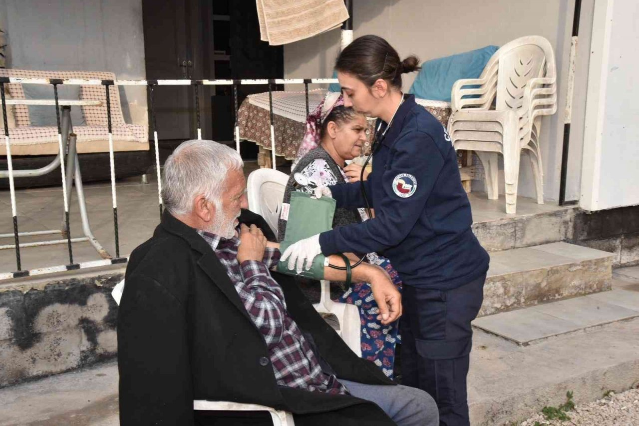 Ceyhan Belediyesinden evde bakım ve sağlık hizmeti