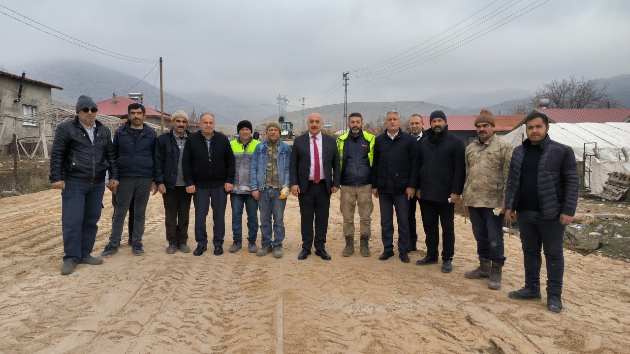 Doğanşehir’de kilitli parke taş çalışmalarına hız verildi