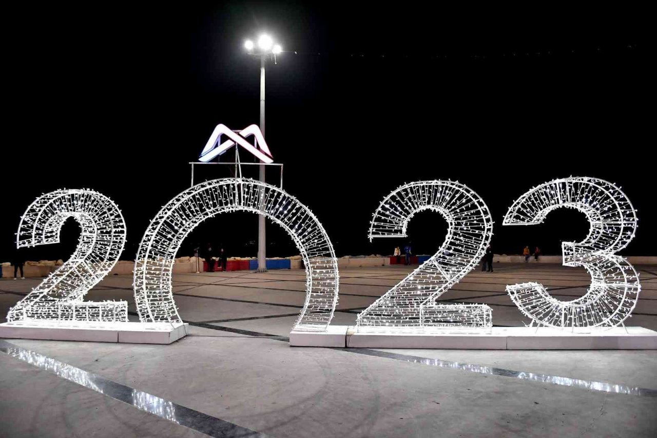 Mersin’de yeni yıl coşkusu erken başladı