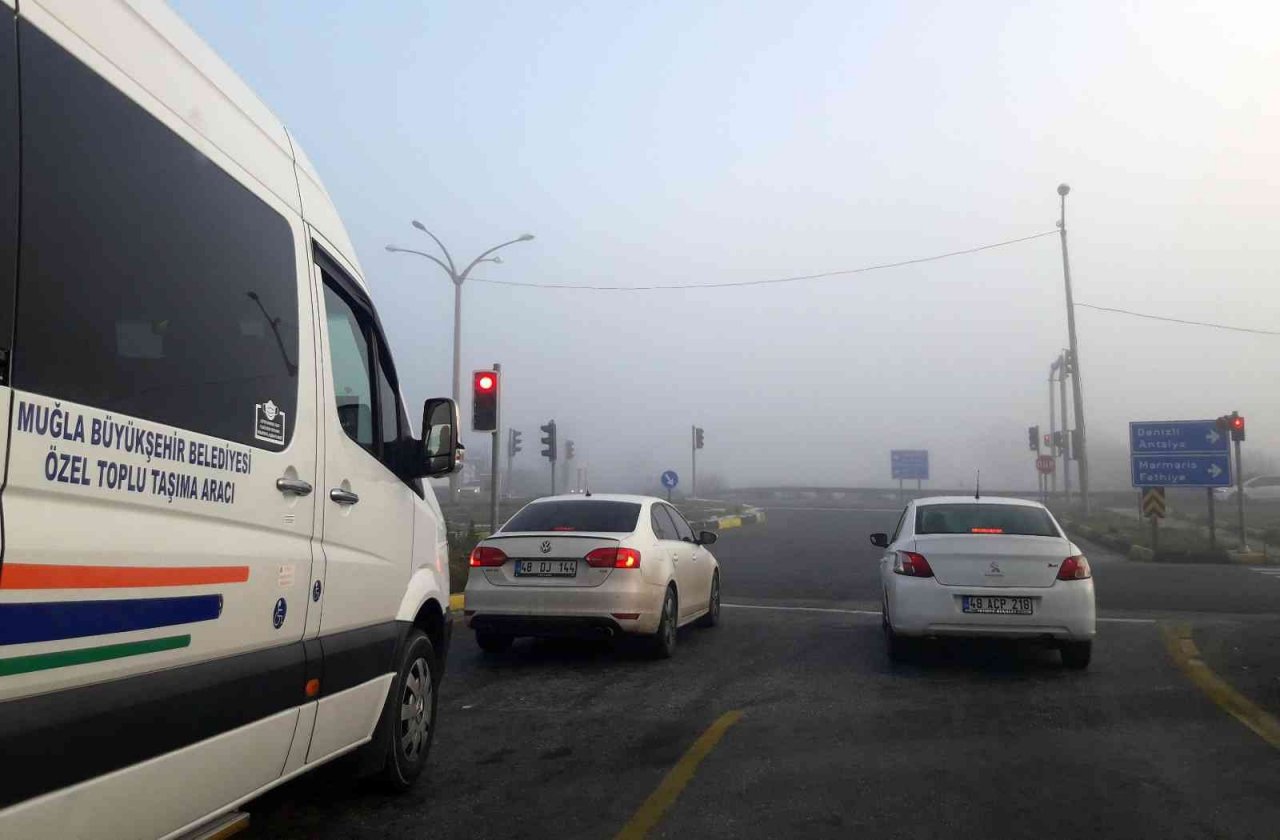 Sis nedeniyle görüş mesafesi 10 metreye düştü