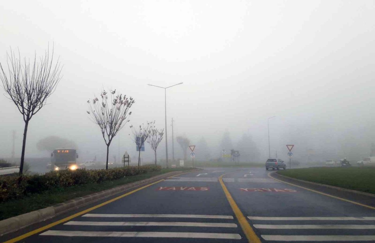 Sis nedeniyle görüş mesafesi 10 metreye düştü