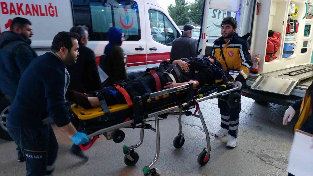 Çocuğunun balkondan düştüğünü gören anne de düşerek hastanelik oldu