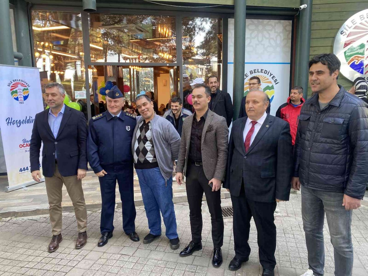 Şafak Sezer ve Arda Turan, Şile’de özel bireylerle bir araya geldi