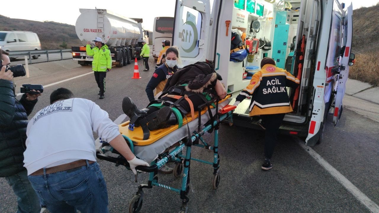 Tekirdağ’da kamyon ile otobüs çarpıştı: Çok sayıda yaralı var