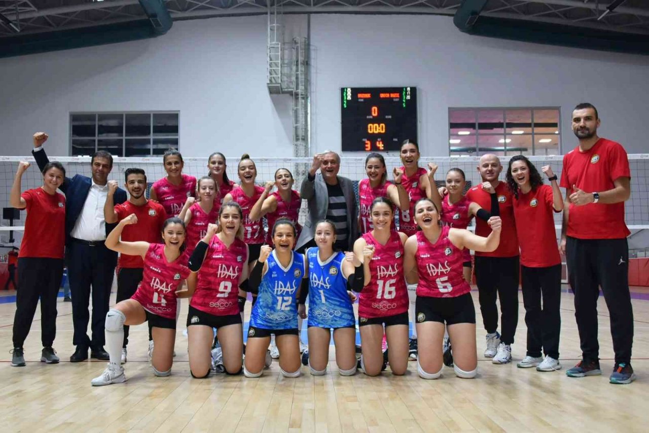 9. haftayı galibiyetle tamamlayan Bizim Kızlar:3, UNİCA Düzce Voleybol: 0