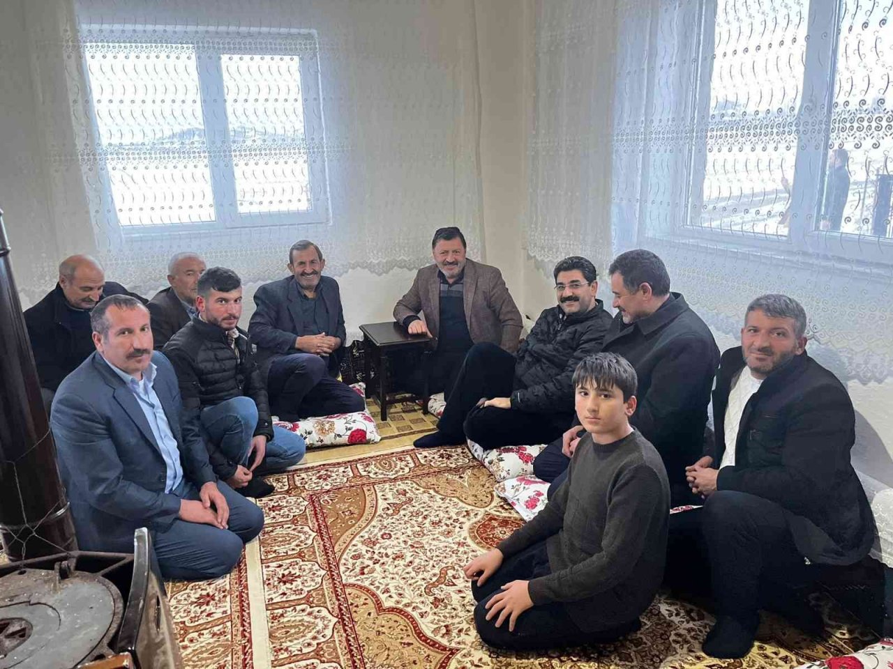Ak Parti bir haftada 3 bin kişinin gönlünü kazandı