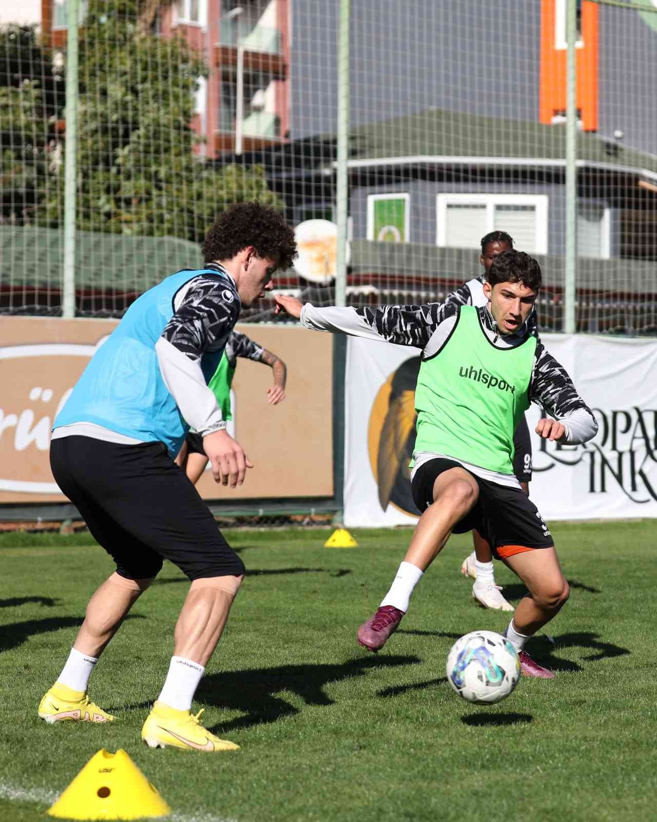 Alanyaspor, Kayserispor maçı hazırlıklarına başladı