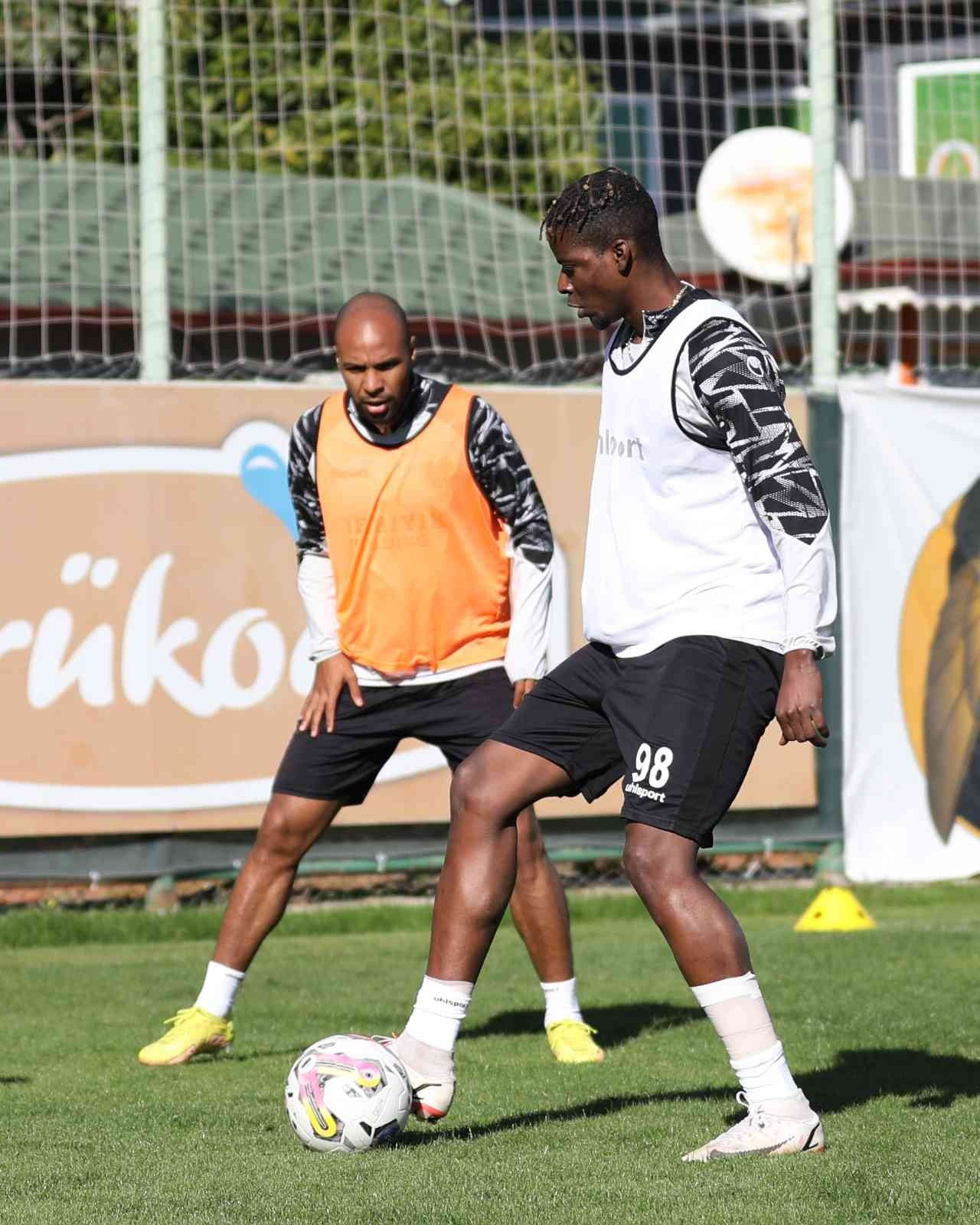 Alanyaspor, Kayserispor maçı hazırlıklarına başladı