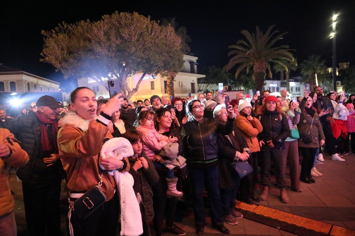 Belediye Meydanı’nda yılbaşı konserleri