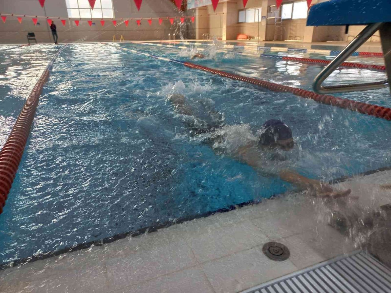 Kulaçlar birincilik için atıldı