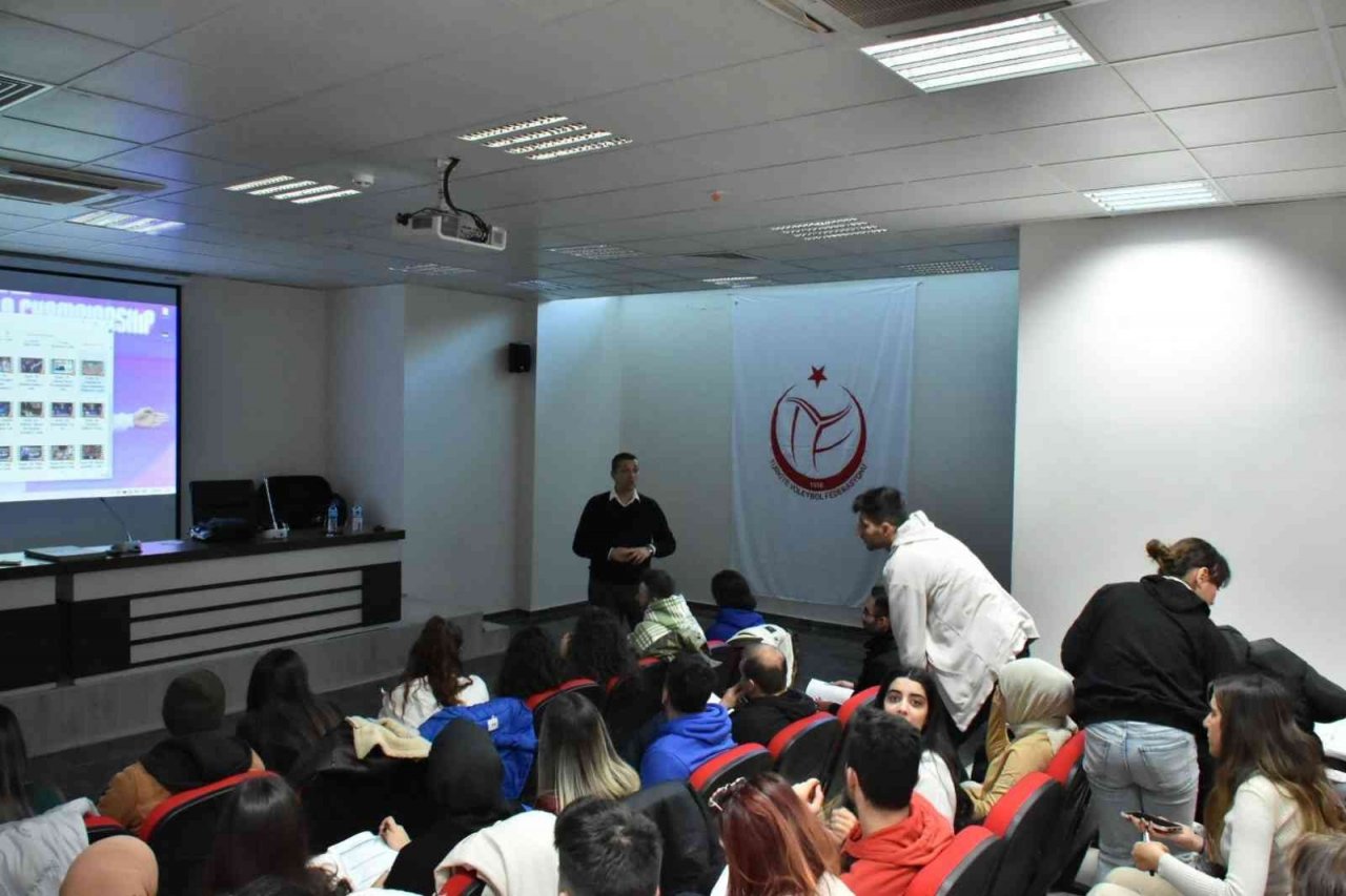 Elazığ’da voleybol hakem kursu gerçekleştirildi