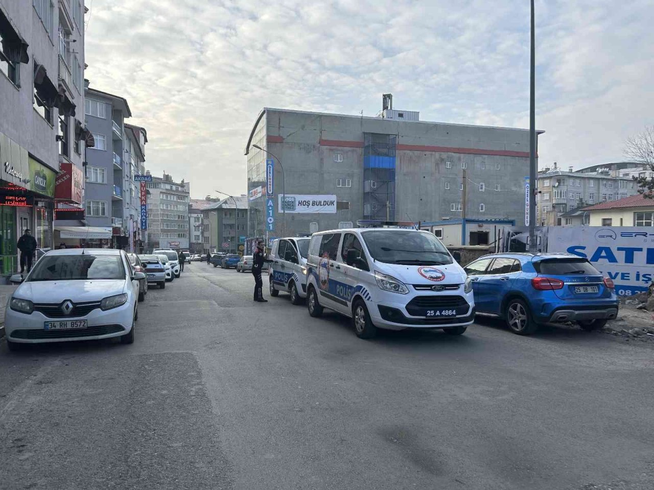 Çayevinde çıkan bıçaklı kavgada bir kişi ağır yaralandı