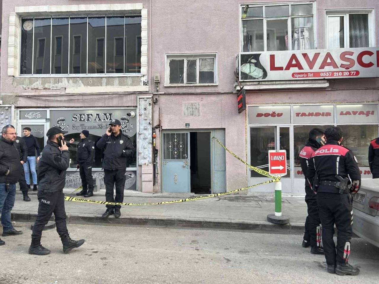 Çayevinde çıkan bıçaklı kavgada bir kişi ağır yaralandı