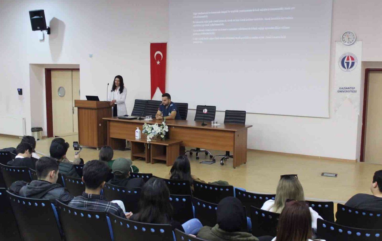 Kedi beslemesinde doğru bilenen yanlışlar