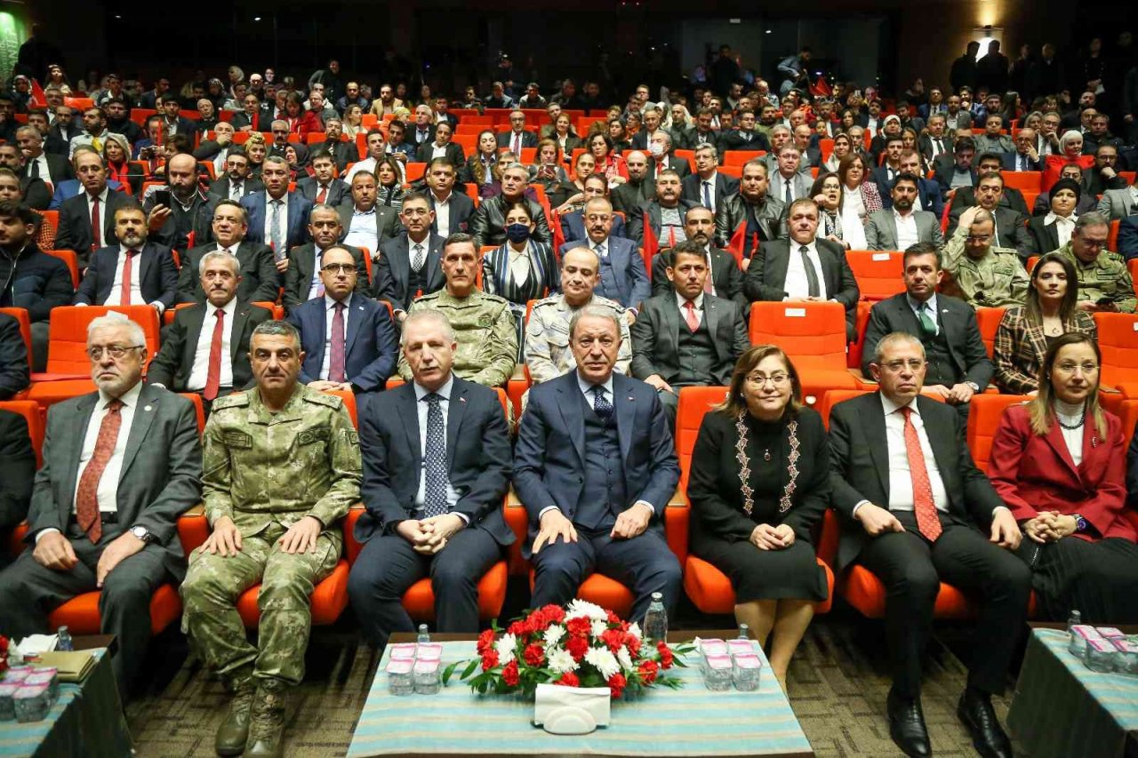 Hulusi Akar: “Güvendikleri dağlara karlar yağmadan tarihten ders almalıdırlar”