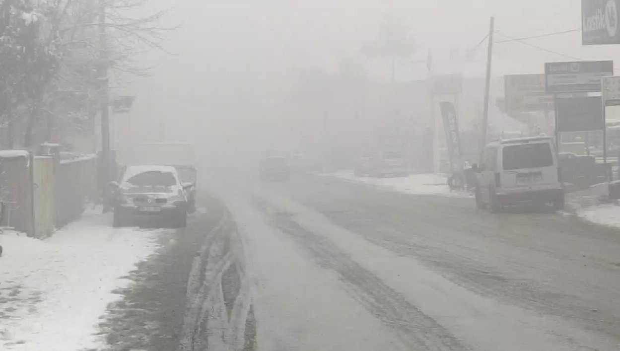 Develi’de sis etkili oldu