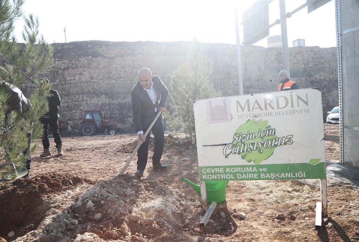 Mardin’de 2 bin ağaç ve fidan daha toprakla buluştu