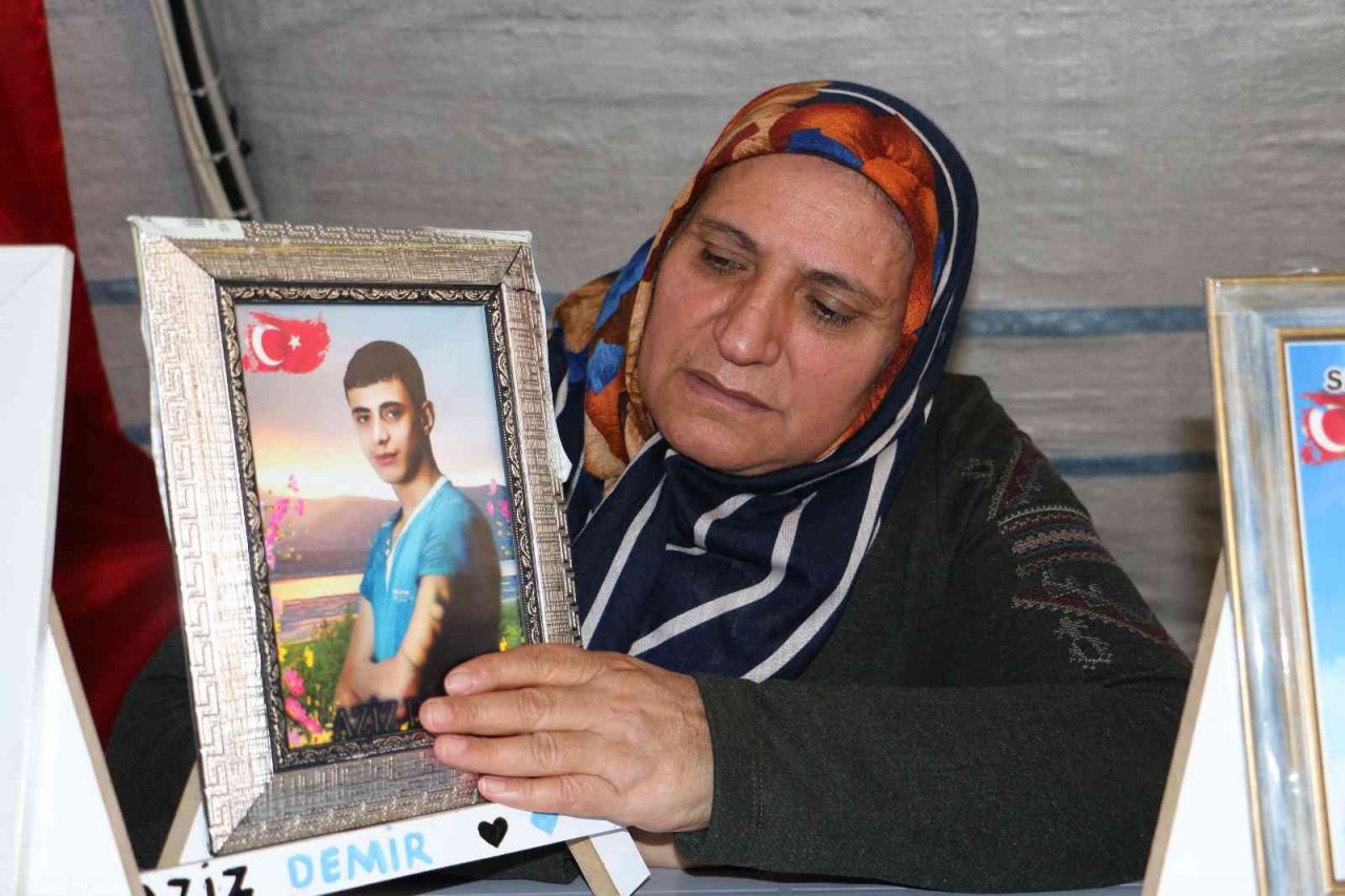 Evlat nöbetindeki anne: “Kirli ellerini oğlumun üzerinden çeksinler”