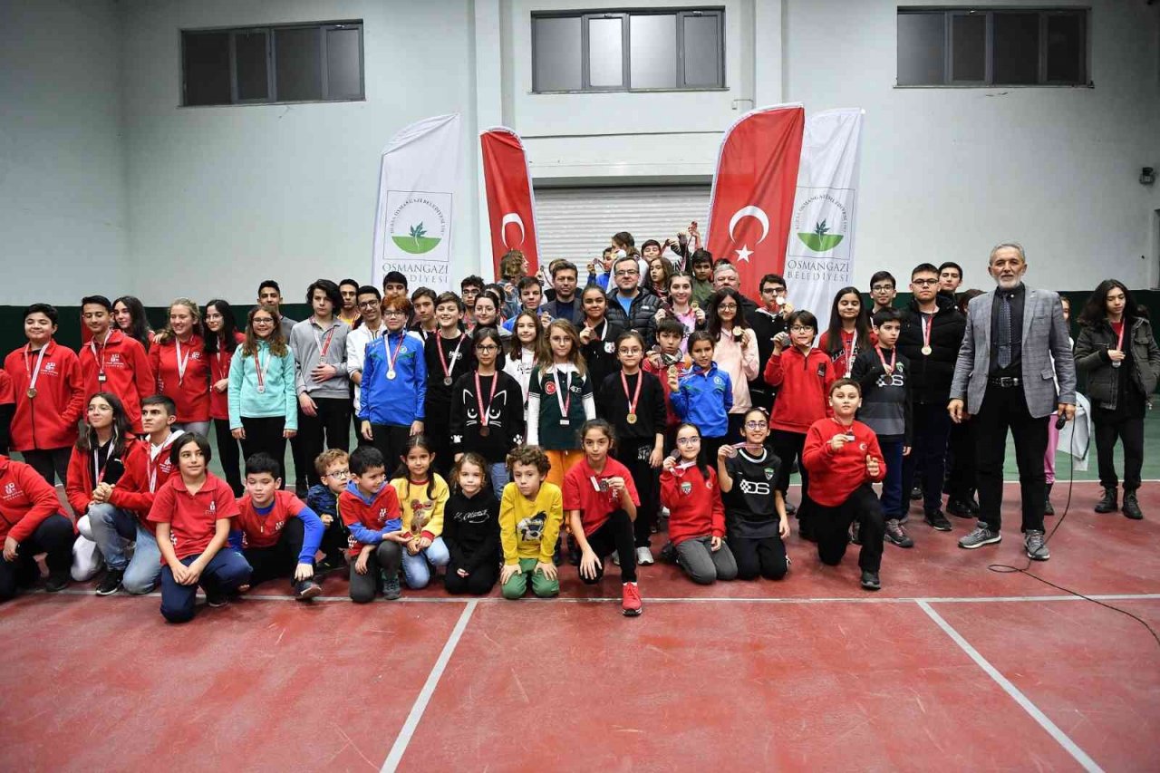 Osmangazi’de satranç ustaları madalyalarına kavuştu