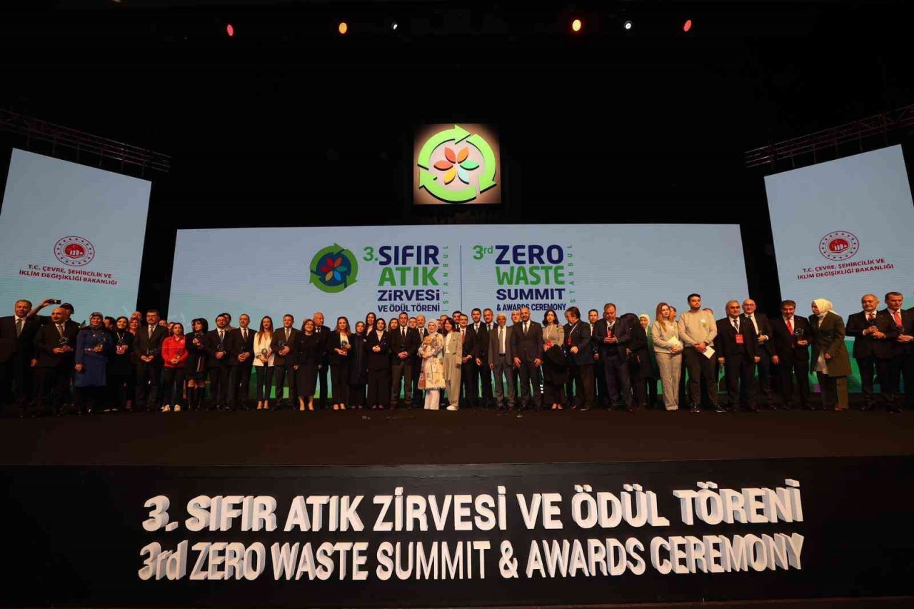 Osmaniye Belediyesine sıfır atık yerel yönetim ödülü