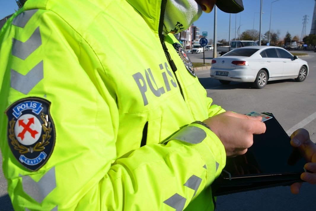 2 bin 135 sürücüye ceza, 141 araca trafikten men