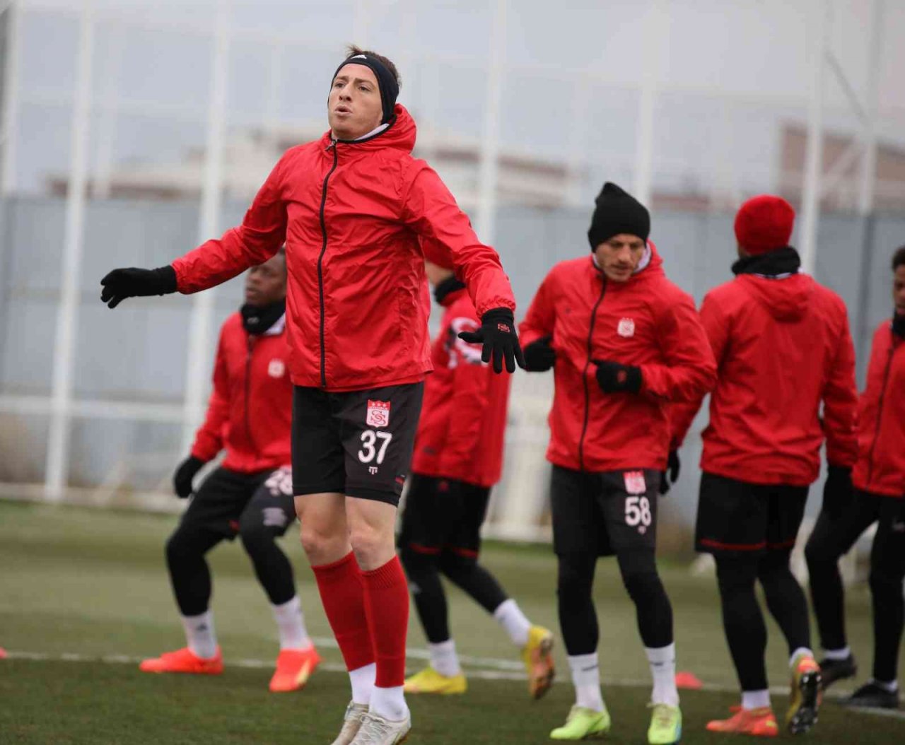 Sivasspor teknik direktörsüz çalıştı