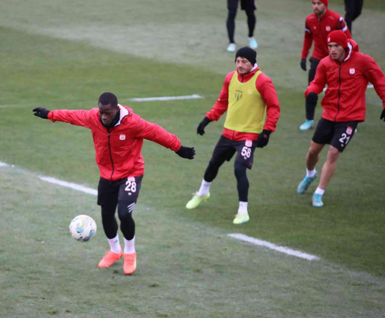 Sivasspor teknik direktörsüz çalıştı