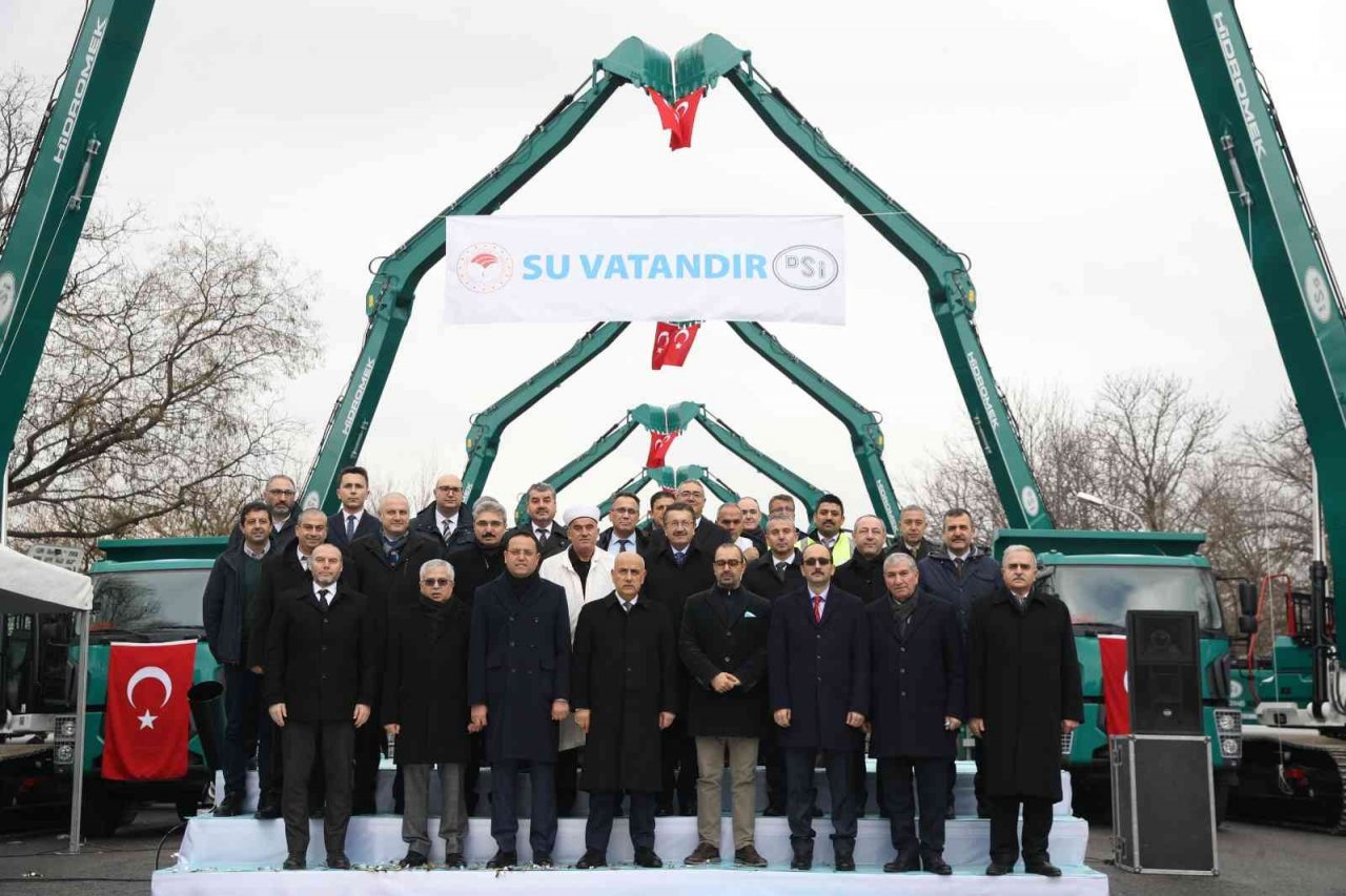 Bakan Kirişci: "Dünyanın en büyük su yapılarını Türkiye’de inşa ettiğimizi dost düşman herkes görmektedir"