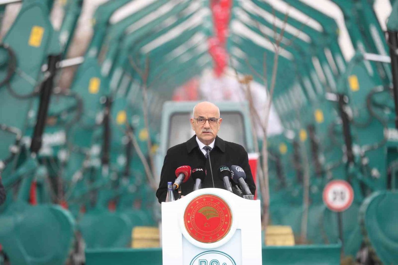 Bakan Kirişci: "Dünyanın en büyük su yapılarını Türkiye’de inşa ettiğimizi dost düşman herkes görmektedir"