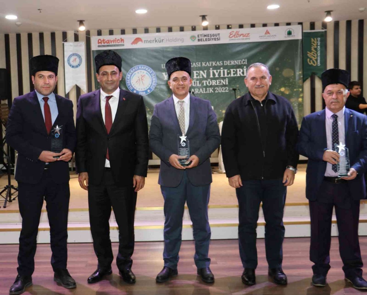 Çerkeslerden Başkan Yılmaz’a ’Yılın En Başarılı Belediye Başkanı’ ödülü