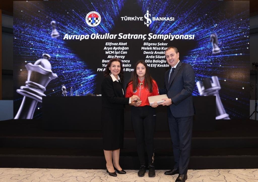 Gaziantep Kolej Vakfı’nın satrançtaki yıldızları ödüllendirildi