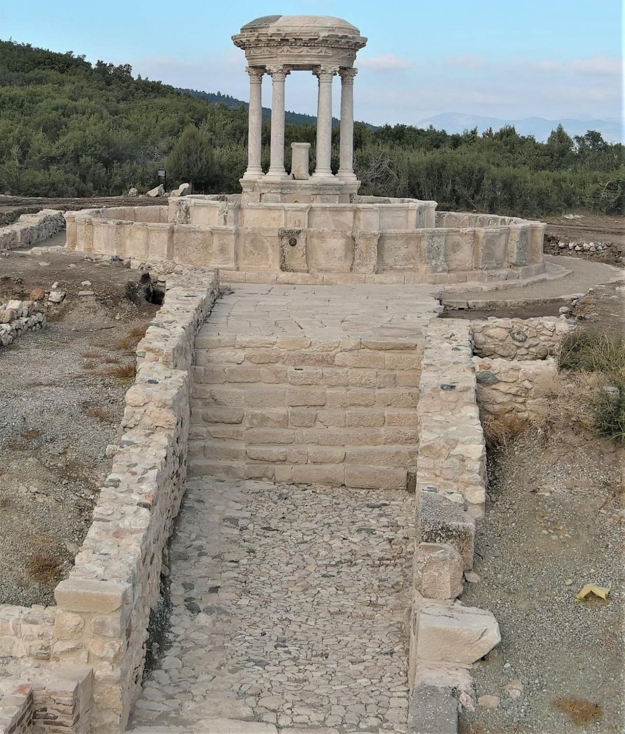 Kibyra Antik Kenti’nin görkemli çeşmesi ayağa kaldırıldı