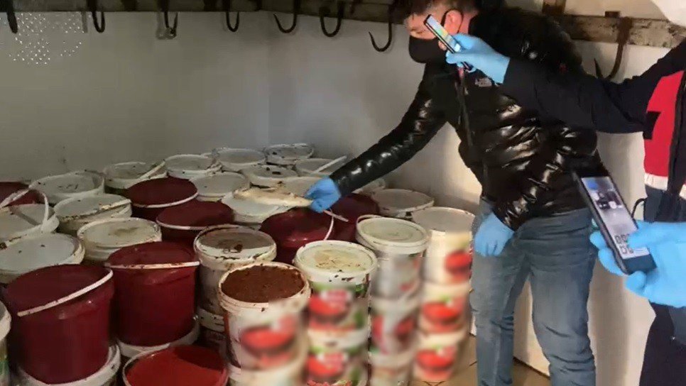 Yine Kemalpaşa, yine aynı işletmeci, yine mide bulandıran görüntüler