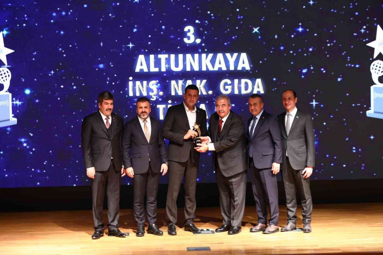 Altunkaya’nın çifte ödül gururu