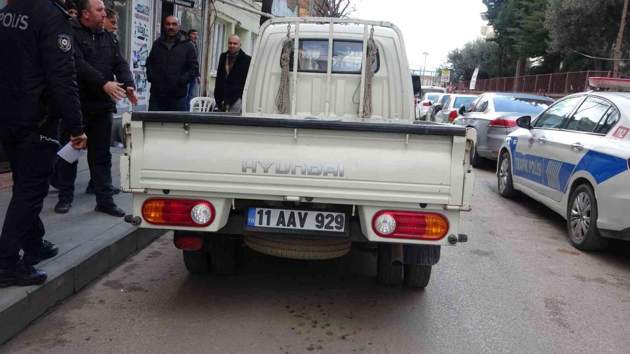 Arkadaşının şakalası az daha hayatına mal olacaktı