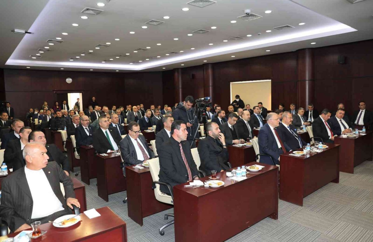 Hisarcıklıoğlu GTO’da meclis üyeleriyle buluştu