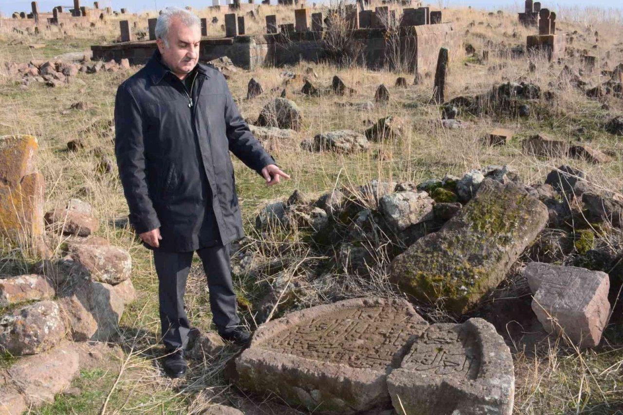 Bitlis’te 556 yıllık mescit tespit edildi