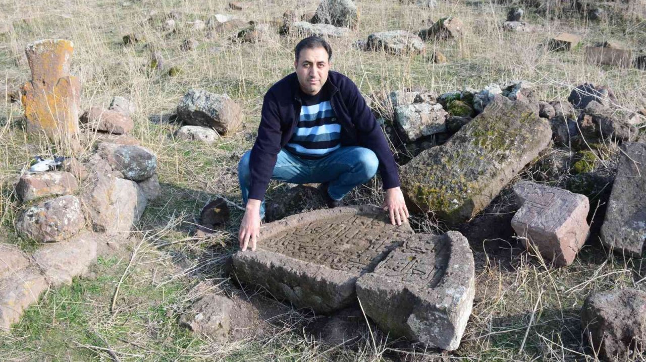 Bitlis’te 556 yıllık mescit tespit edildi