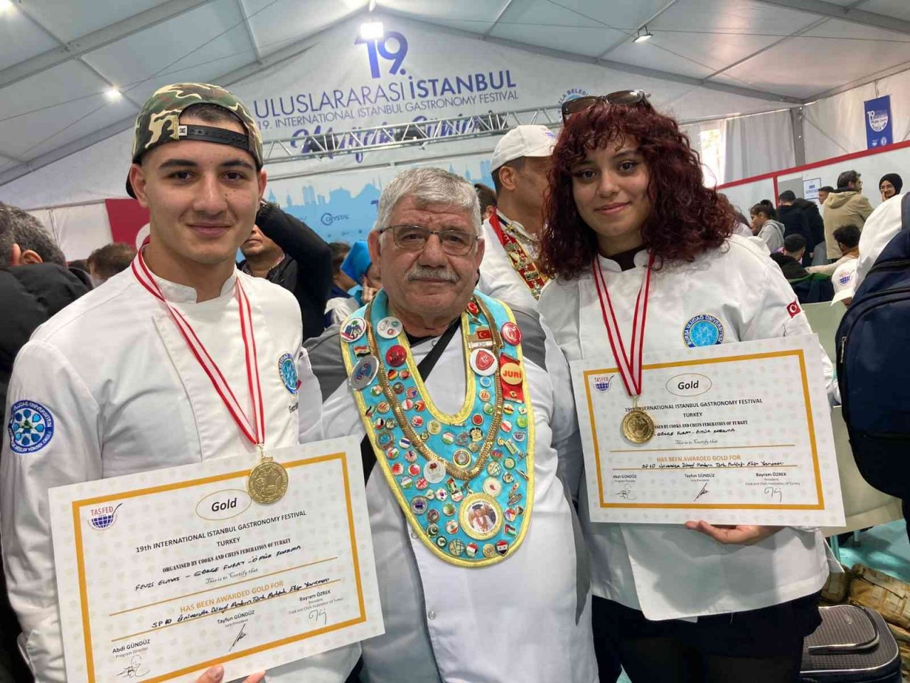 Geleceğin şeflerinden büyük başarı