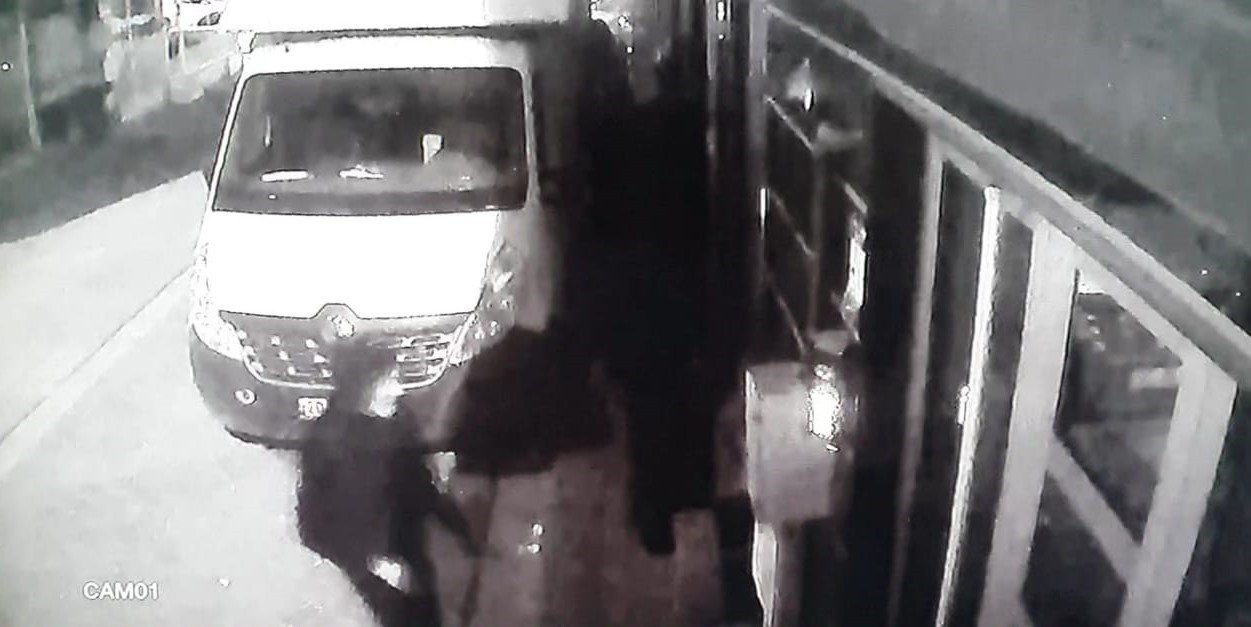 Apartı ateşe verip çıkıp odasına uyuyan kundakçı tutuklandı