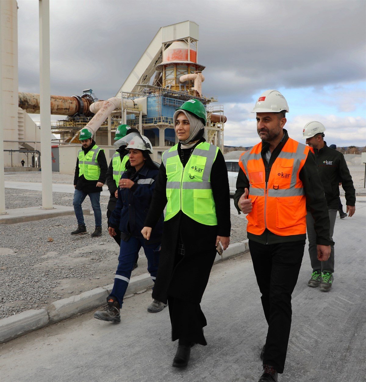 Vali dünyanın sayılı tesislerinden olan magnezyum tesisini inceledi