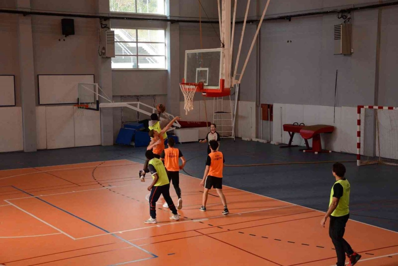 Sokaktan gelen rekabet