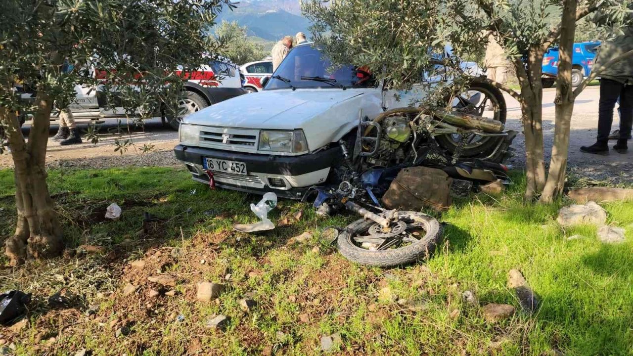 Hatay’da otomobil ile motosiklet çarpıştı: 2 yaralı