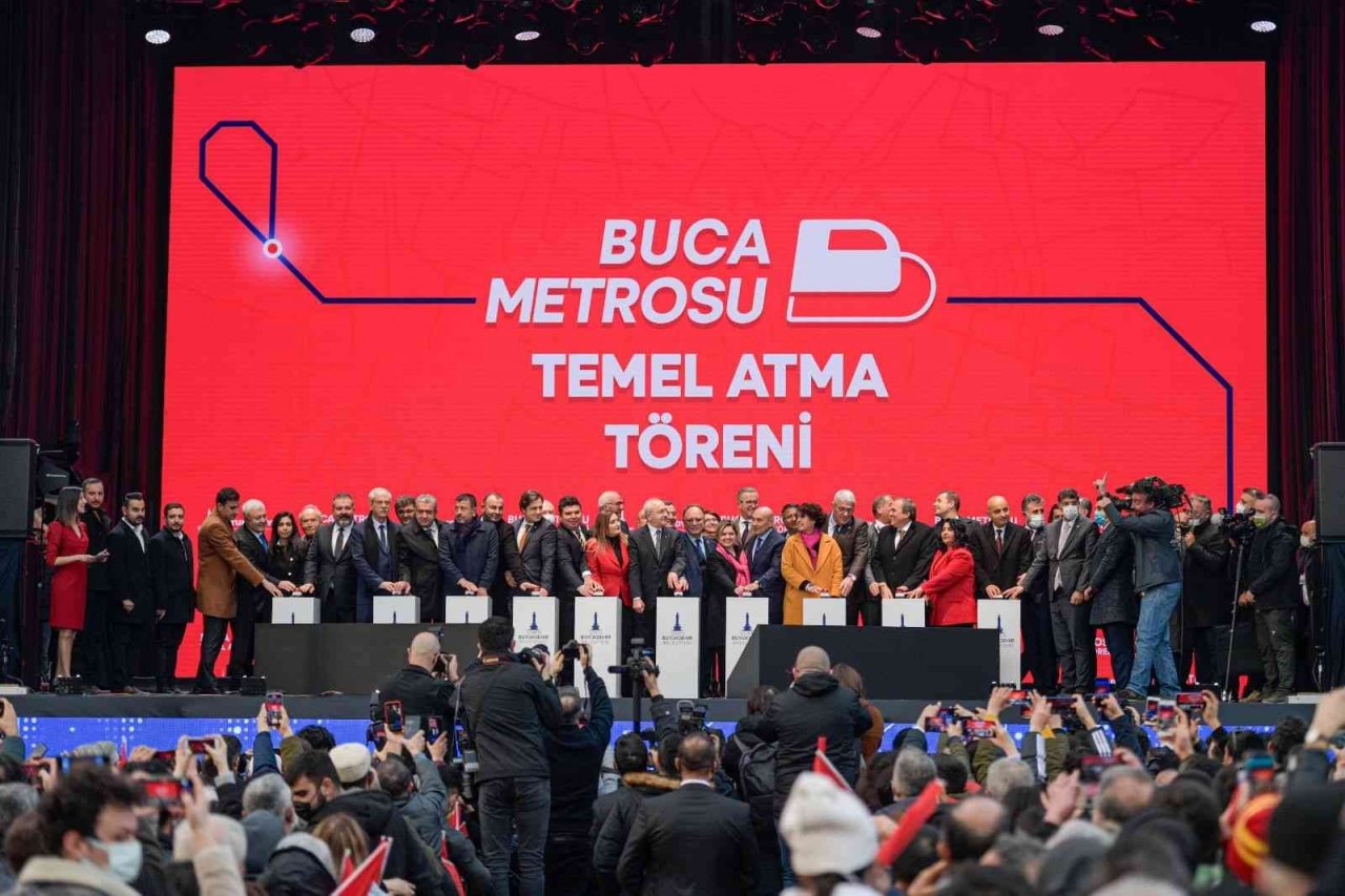 İzmir Büyükşehir Belediyesi 2022’deki ulaşım yatırımlarını paylaştı