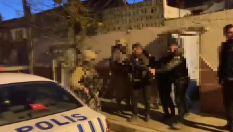 İzmir’de 50 adrese eş zamanlı zehir baskını: 37 gözaltı